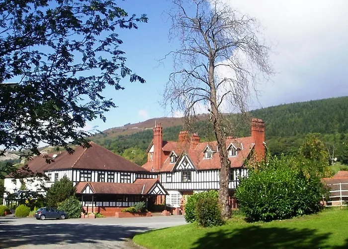 Explore Llangollen Wales Hotels for a Perfect Vacation Experience