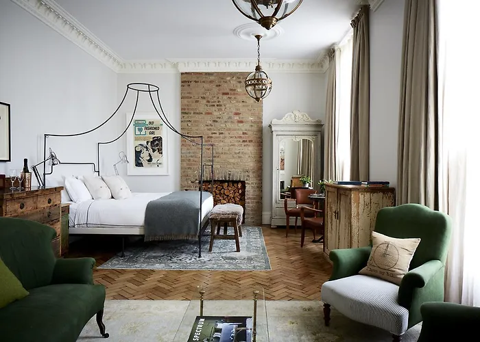 Discover Top-Rated Hotels Near London for an Unforgettable Stay